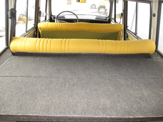 ���A����