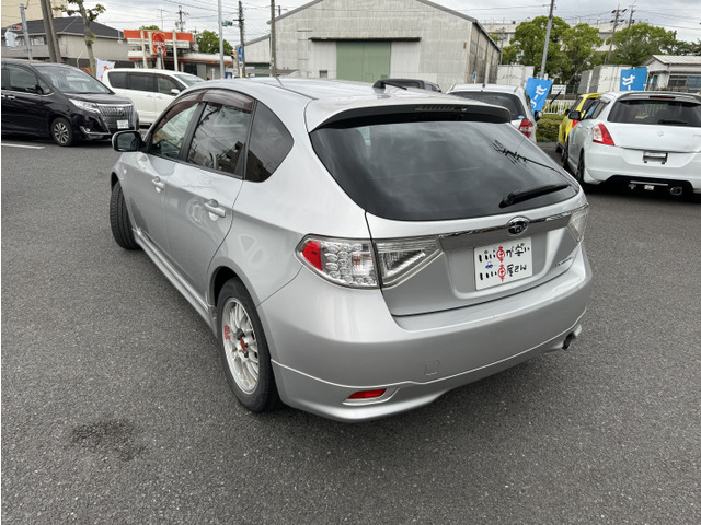 �O���d�グ�A�����A�j���d�グ�A�����N���[�j���O�v���܂��B���̒S���҂���������d�グ�A�[�Ԃ����Ē����܂��B