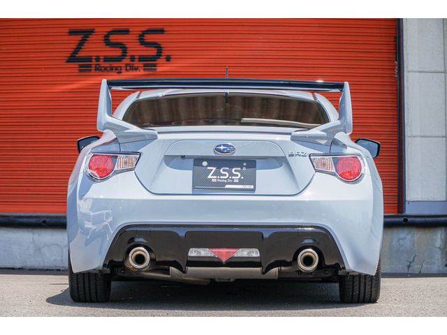 スバル BRZ 2.0 R 限定色社外ウイング社外18インチホイール