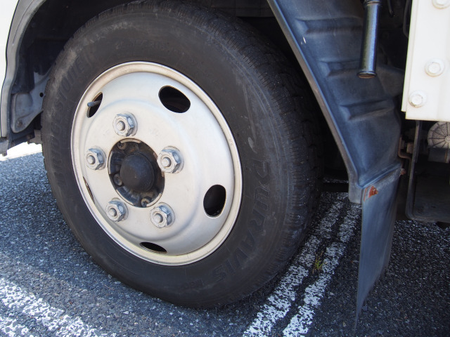ご不要なお車がございましたら無料で査定いたしますので、お気軽にお申し付けください!その際にはお車の詳細をお教えください!