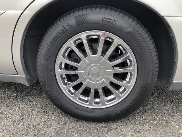 ����16AW(�N���[��)�ENEW�^�C��(Continental�E225/60R16
