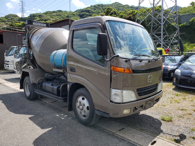 デュトロミキサー車