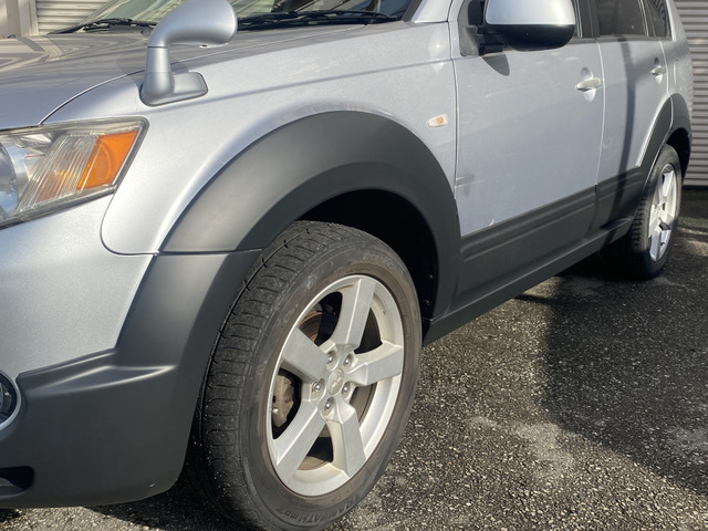 三菱 アウトランダー 2.4 24G 4WD 純正ボディアンダーカバー