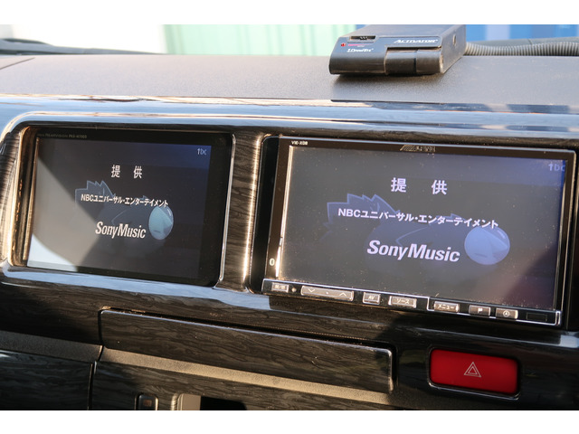 �i�r���ɂ̓T�u���j�^�[�t��!�i�r��ʂƃe���r��ʂ̏o�͂���!