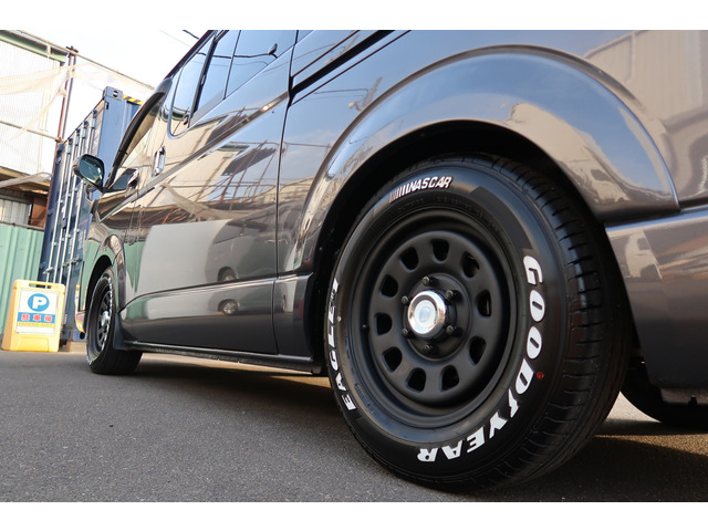 ���X�ɂ�GOODYEAR�i�X�J�[�^�C��&�f�C�g�i�}�b�h�u���b�N�z�C�[����V��!�ԑ̂̕��͋C�ƃ}�b�`���Ă���܂���