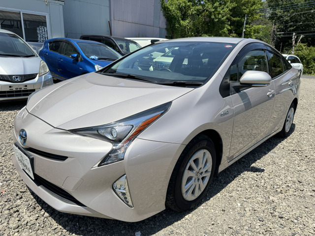 プリウス1.8 S