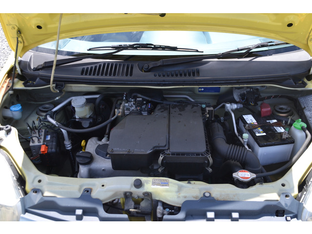 �ቿ�i�E���i���Ȍy�����Ԃ𒆐S�ɔ̔����Ă���܂��B