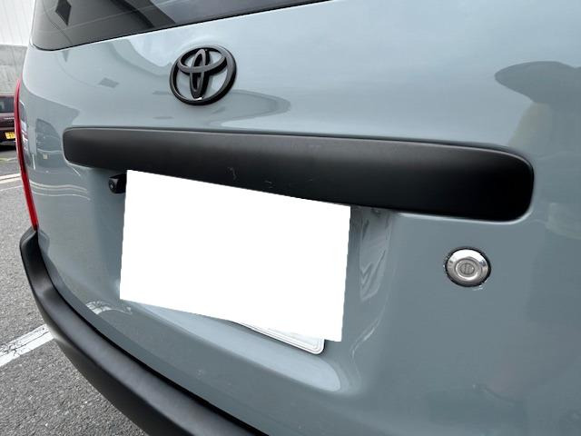 �o�b�N�J����