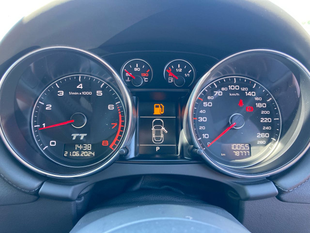 輸入車を中心に揃えています。お気軽にお問合せください。【0078-6015-15406】