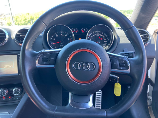 輸入車を中心に揃えています。お気軽にお問合せください。【0078-6015-15406】