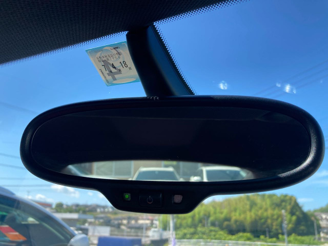 輸入車を中心に揃えています。お気軽にお問合せください。【0078-6015-15406】