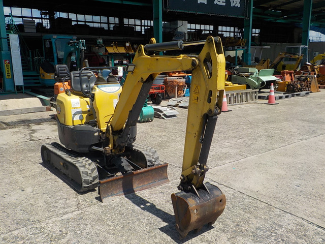 ヤンマーミニショベル