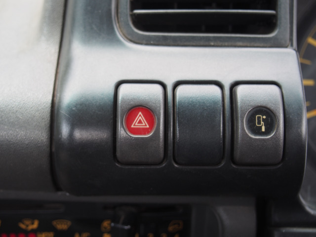 いすゞ エルフ ロング アルミブロック 積載2t AT 158.0万円 平成13年