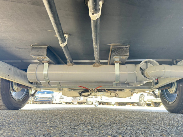 輸入車その他 トリガノ エメロード406VP けん引免許不要 389.8万 輸入車その他 トリガノ エメロード406VP けん引免許不要 389.8万