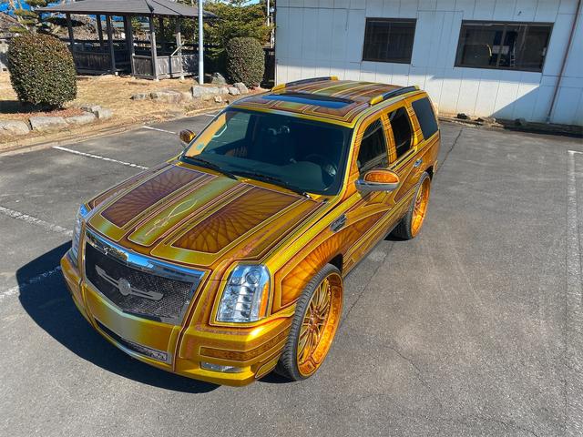 キャデラック エスカレード ゴールド(金色)の中古車一覧｜中古車検索