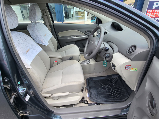 トヨタベルタ1/30スケール 3台セット 1/30 トヨタ ベルタ （ターコイズ