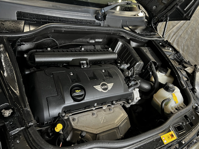 ���ڂ����G���W����1.6L ����4�C���G���W����6���I�[�g�}�Ƃ̑g�ݍ��킹�B