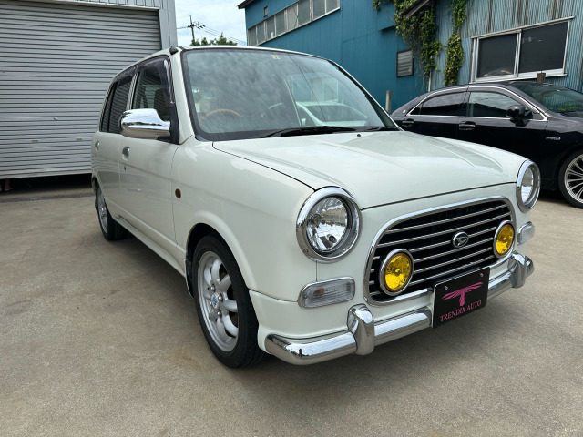 ミラジーノベース