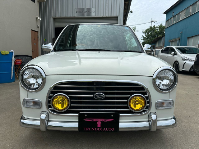 ミラジーノベース