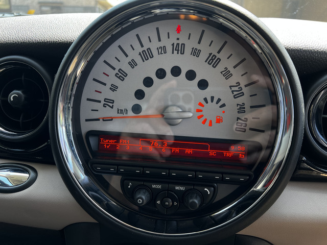 �݌Ɏ��q�͓X���ȊO�ɂ����ꂽ�ꏊ�ɂĕۊǂ��Ă���ꍇ���������܂��B�܂������H�����H��ɂ���ꍇ���������܂��B�����X�̍ۂɂ͈�x���d�b�ɂĂ��₢���킹���������B