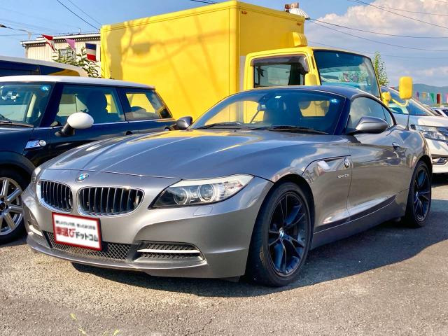 美品】 BMW Z4 1/43モデル 展示用台座付 ディーラー正規品 BMW Z4