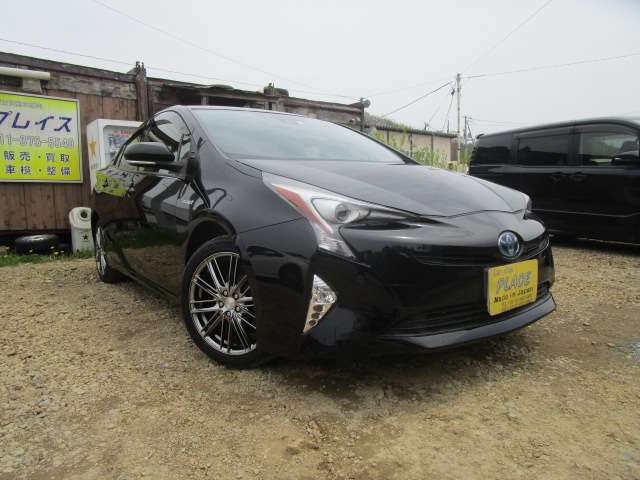 プリウス1.8 S E-Four 4WD