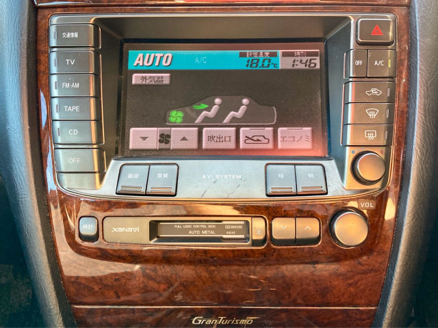 �Z���^�[�N���X�^�[