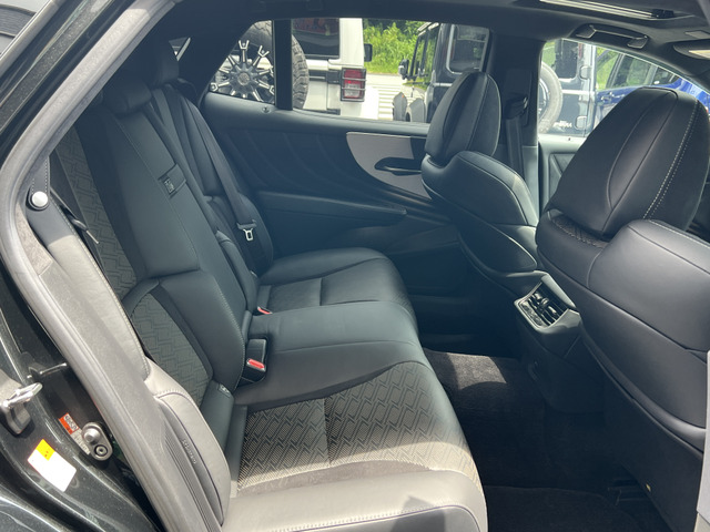 サンルーフ 黒革 デジタルインナーミラー TRDエアロ  パノラミックビューモニター BSM LTA プリクラッシュ HUD 純正ナビ テレビ 純正20インチAW クリアランスソナー パワーバックドア