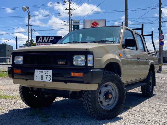 ダットサンピックアップ(日産) 2.7 ダブルキャブ DX ディーゼル 中古車画像