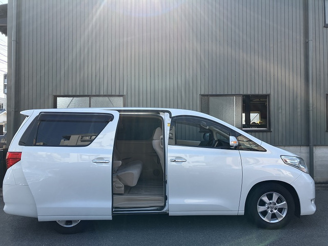 トヨタ アルファード 2.4 240X 8人乗り 両側電動 後席モニター