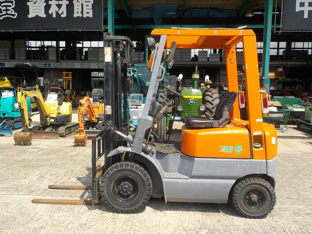 TCMエンジンフォークリフト