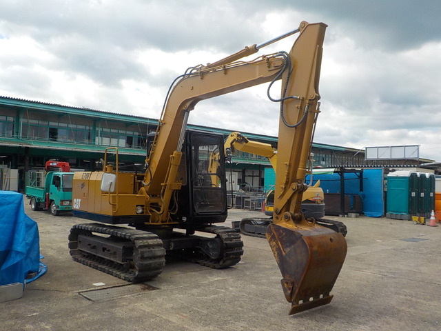 CAT油圧ショベル