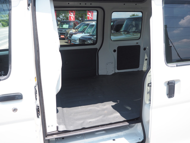 �X���C�h�h�A�Ȃ̂ŉו��̏o������y�X��