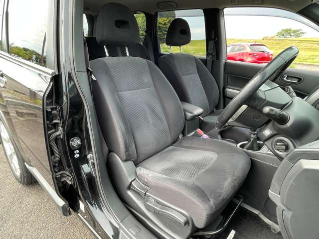 エクストレイル2.0 20GT ディーゼル 4WD