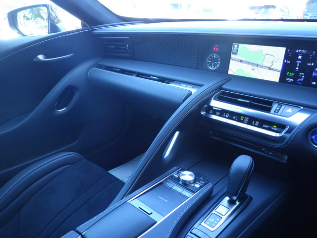 �[�ԑO�ɍ��Ɛ����m�ɂ��_���E�����A���O�����O��N���[�j���O���s���[�Ԃ����Ē����܂��B