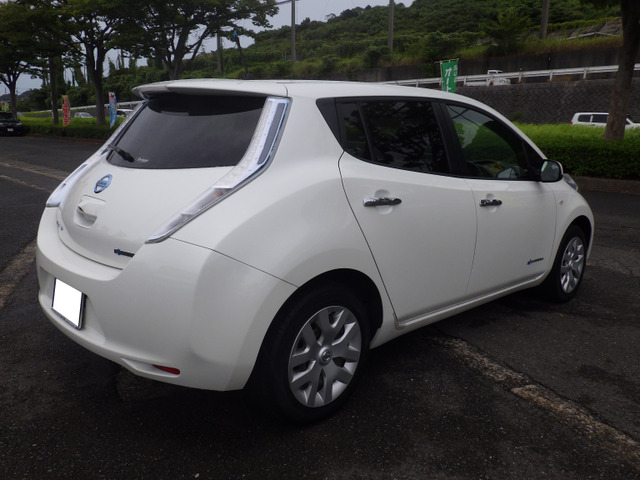 �[�ԑO�ɍ��Ɛ����m�ɂ��_���E�����A���O�����O��N���[�j���O���s���[�Ԃ����Ē����܂��B