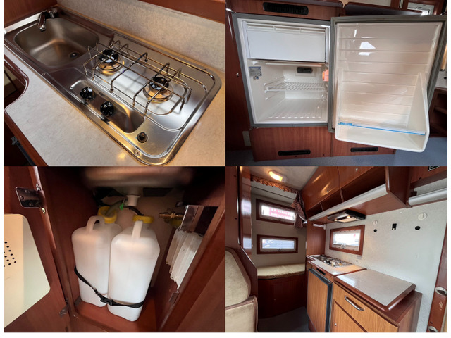 【シンク・キッチン】スタンダードなレイアウトだからこそ実現できる実用性の高さと取り回しのし易さ♪冷凍機能付きの冷蔵庫もポイント高いですよね♪調理場も広いのでご家族で和気あいあいクッキング♪