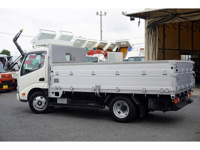 �o���E�g���b�N�Ƃ���1��1��d�l�̈قȂ镨�����A���m���Ɋ�Â�������₷�����������Ē����܂��B