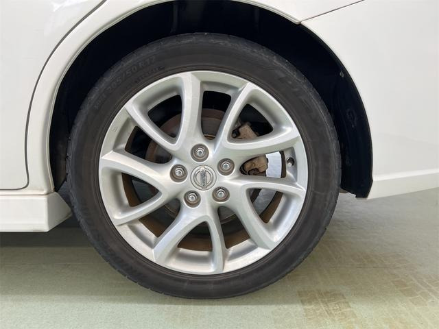 �����A�^�C���z�C�[�����X�^�b�h���X�^�C���ȂǊi���l�i�ɂď����Ă���܂��B