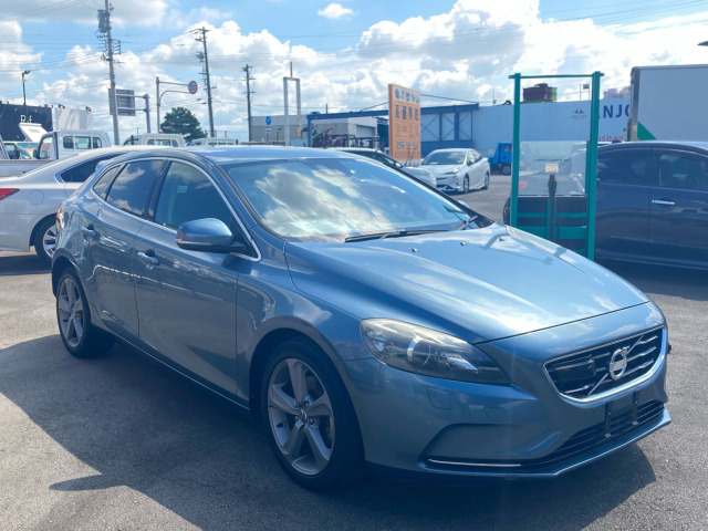 V40