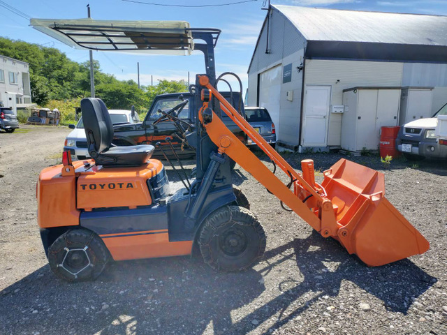 ホイールローダー ジョブサン ボブキャット タイヤショベル トヨタ