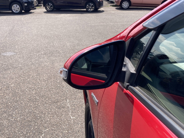 �y�x�����z���i�X�z���Ԃ������������܂��āA���ɗL�������܂��B�݌Ɏԗ��ɂȂ�܂��̂ŁA���񂲓s���̋X�������ɁA���ɗ��ĉ������B���X�\��������ƁA���ē����X���[�Y�ł��B