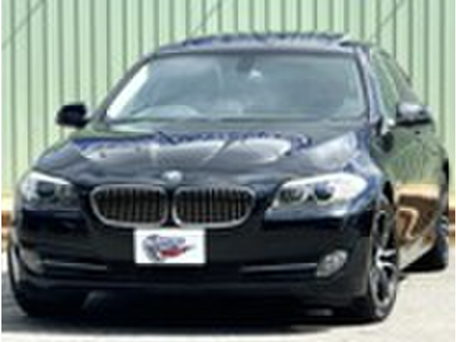 5シリーズセダン(BMW) 523i　黒革/サンルーフ/ナビ/TV 中古車画像