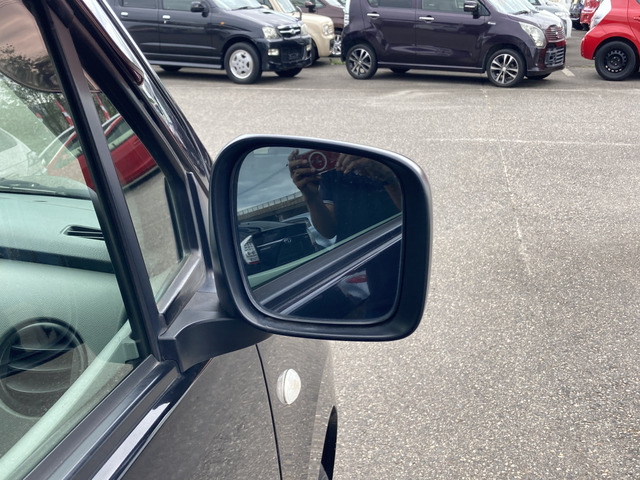 【支払総額推進店】お車をご覧い頂きまして、誠に有難う御座います。在庫車両になりますので、是非ご都合の宜しい時に、見に来て下さい。来店予約をされると、ご案内がスムーズです。