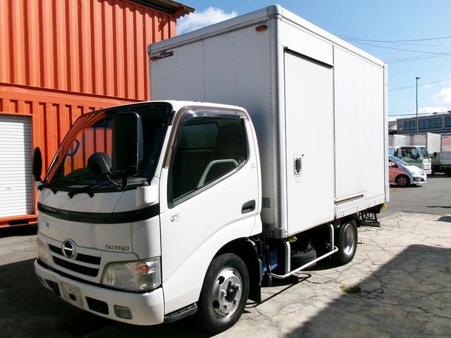 �p�l���o��