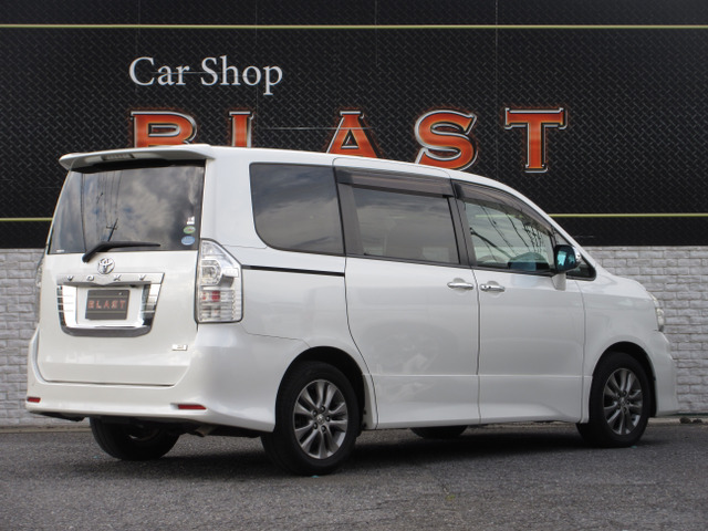 ヴォクシー2.0 ZS 煌