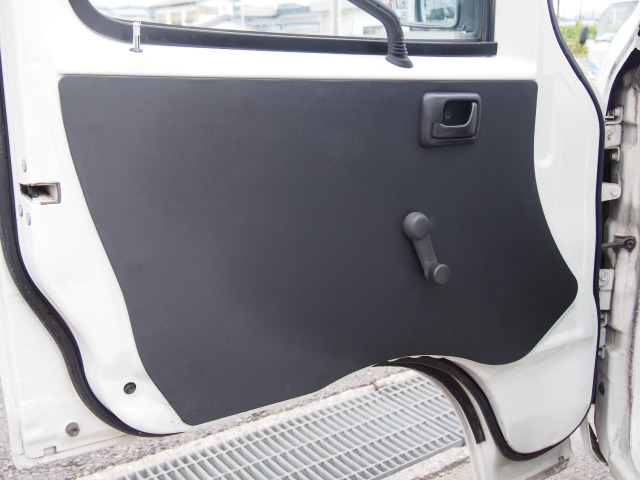 株式会社STEP-UP【garage TAKE-ONE ガレージテイクワン】 〒377-0008 群馬県渋川市渋川1125-7 営業時間10:00-19:00 定休日 月曜日