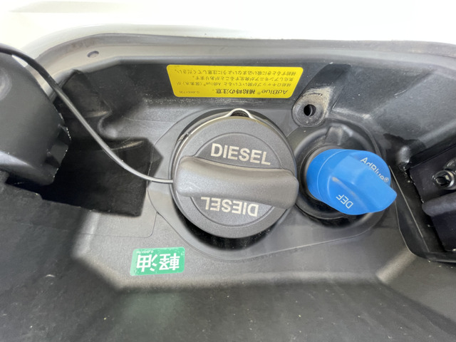 当店では給油口などもきっちり清掃しております