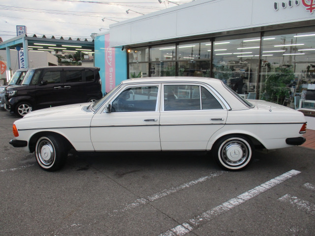 外装仕上げ、みがき、破水仕上げします。内装クリーニング ヘッドライトの黄ばみ落としてからの磨き!納車仕上げ専門の担当者がしっかり仕上げさせて頂きます。満足クォリティー!直通TEL0569-84-1338