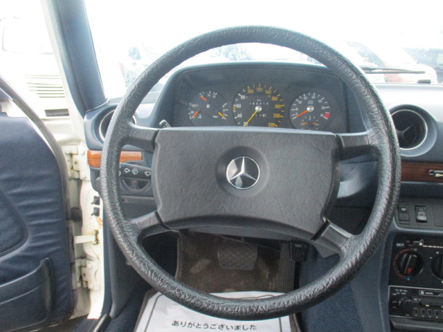 常時店舗在庫300台以上あります。当店は厳選仕入れをしております。輸入車 国産車 注文車 納得のいく、お客様のお探しのいいお車がきっと見つかります。☆直通TEL0569-84-1338